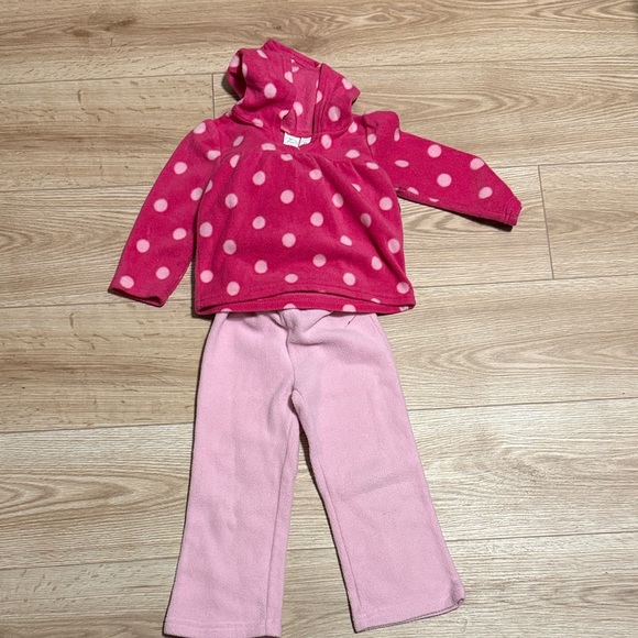 Girls 3 pieces Children’s Place Pink and Black Outfit. Fleece hoodie and pant - Picture 5 of 6